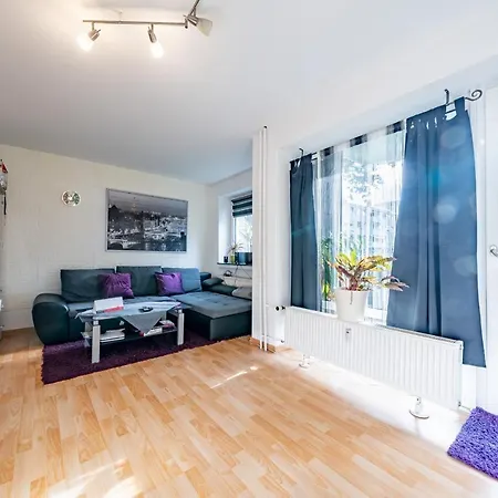 Private Apartment *